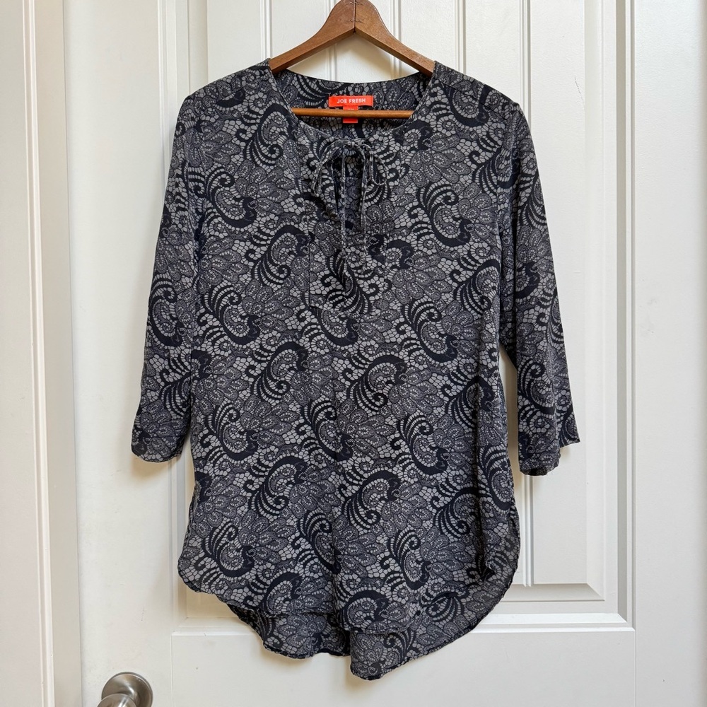 Joe Fresh Black and Grey Paisley Print Silk 3/4 Sleeve Tunic. Size M